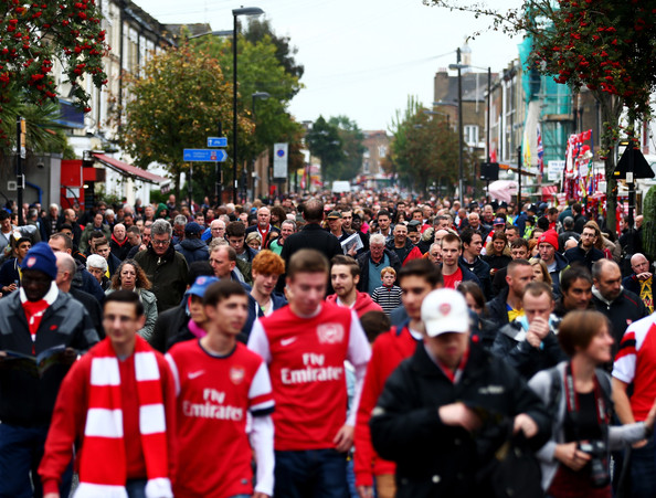 Arsenal fans told to leave the Pub early
