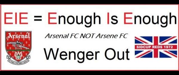 Arsenal fan makes giant Wenger Out banner