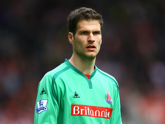 Chelsea are Favourites to sign Asmir Begovic