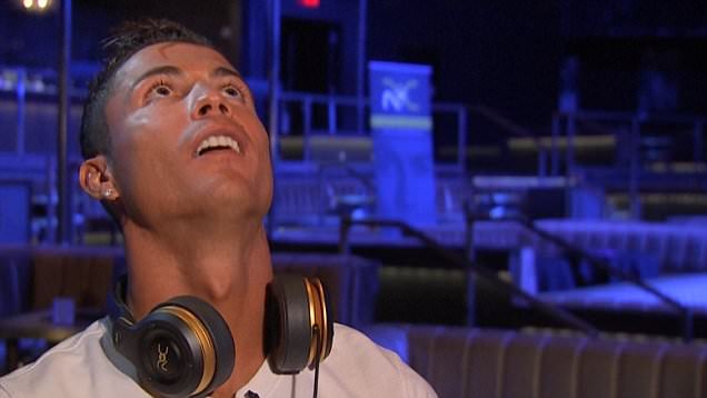 Cristiano Ronaldo quits interview after being asked about Ramos (video)
