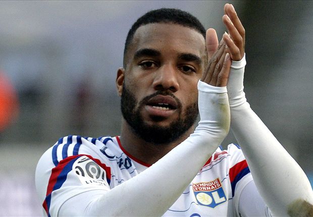 Ligue 1 top-scorer says no to a big money Premiership move