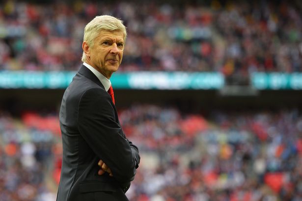 Arsenal has £200m in the bank and will BREAK the Clubs Record signing fee this summer