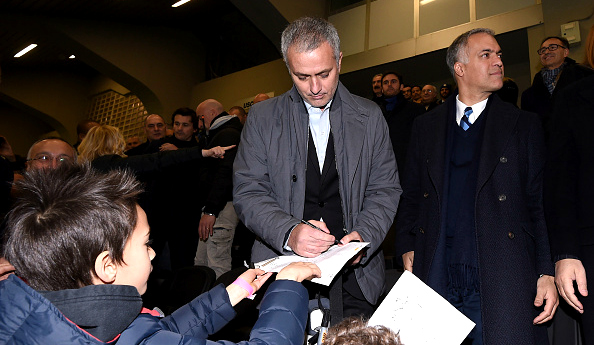 Mourinho draws up a list of his first signings for Manchester United